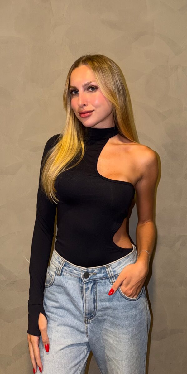 Body cut-out